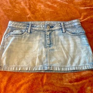 American eagle mini denim skirt